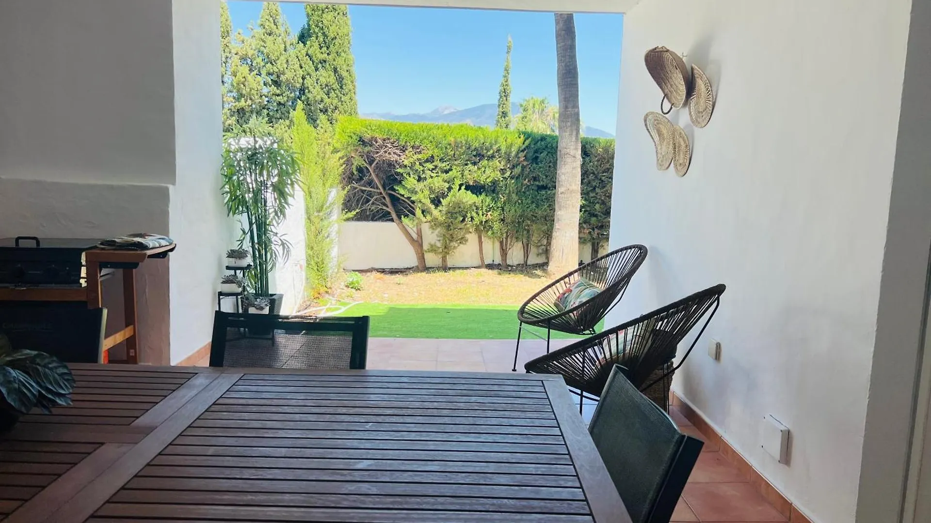Impeccable Large Apartment With Immense Terrace And Private Garden Overlooking The Mountain, Featuring 2 Bedrooms And Sleeping Up To 4 Guests Located 100 Meters From Plaza Maestranza Marbella 0*,